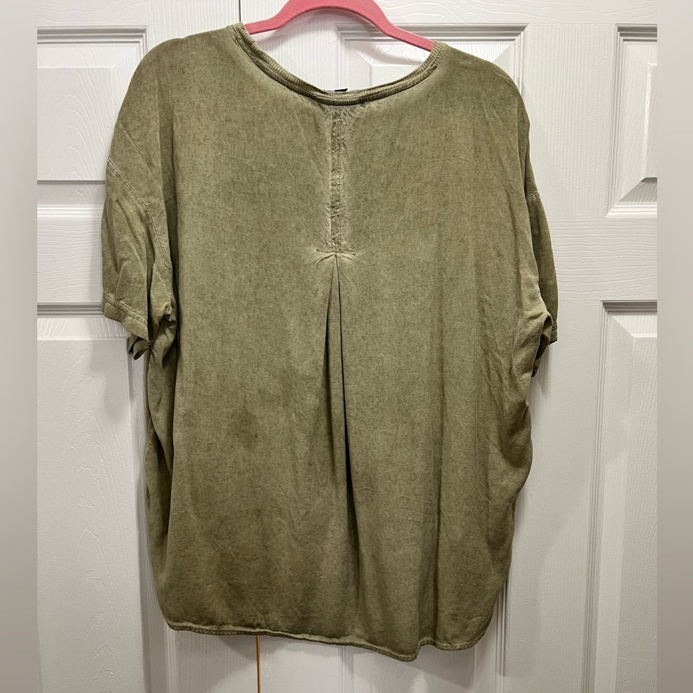 High-Low Distressed Tee - Picture 2 of 2